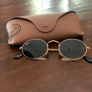 Oval ray bans